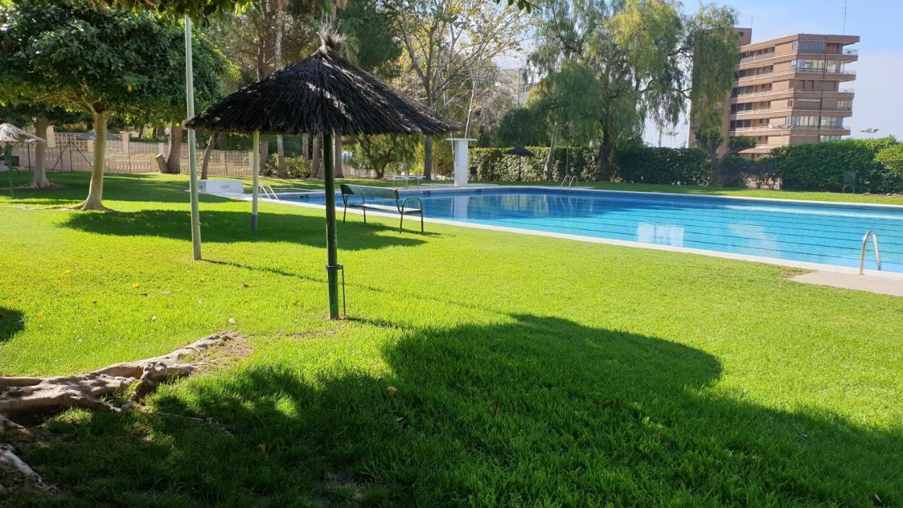 Relax Frente Al Mar De Alicante Apartment Bagian luar foto