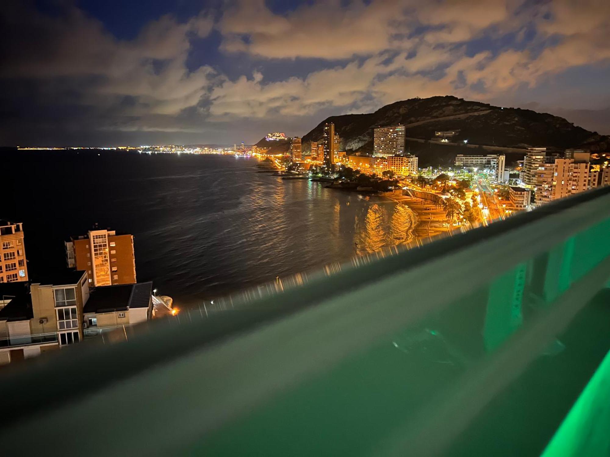 Relax Frente Al Mar De Alicante Apartment Bagian luar foto
