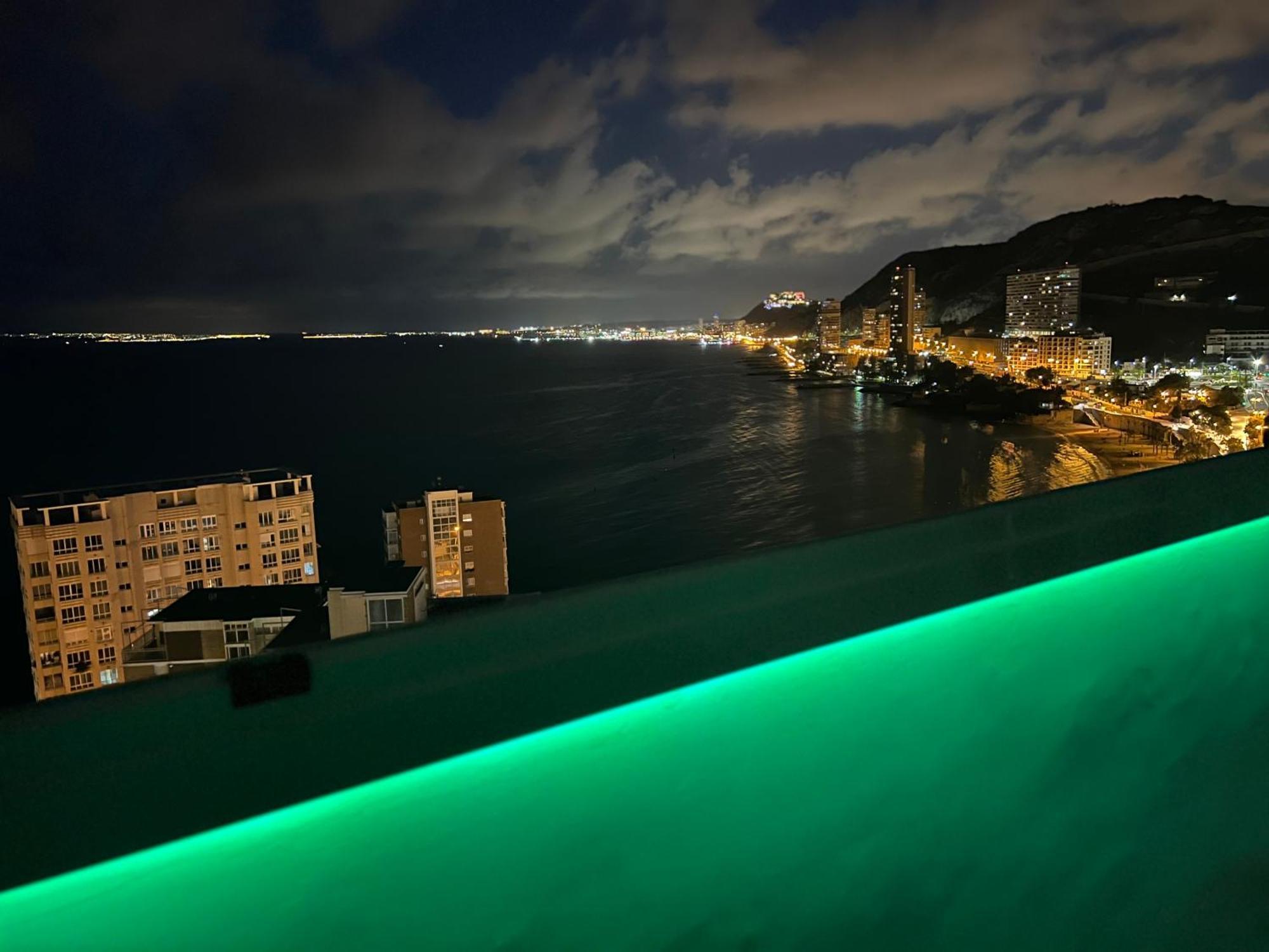 Relax Frente Al Mar De Alicante Apartment Bagian luar foto